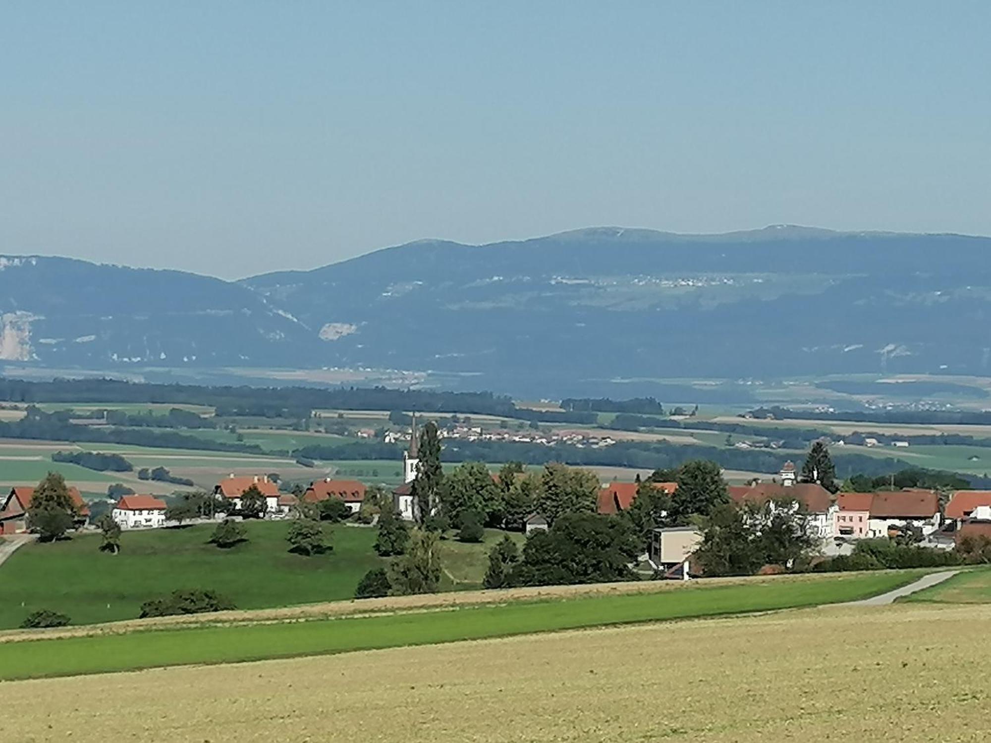 Отель Cap Bonheur Saint-Cierges Экстерьер фото